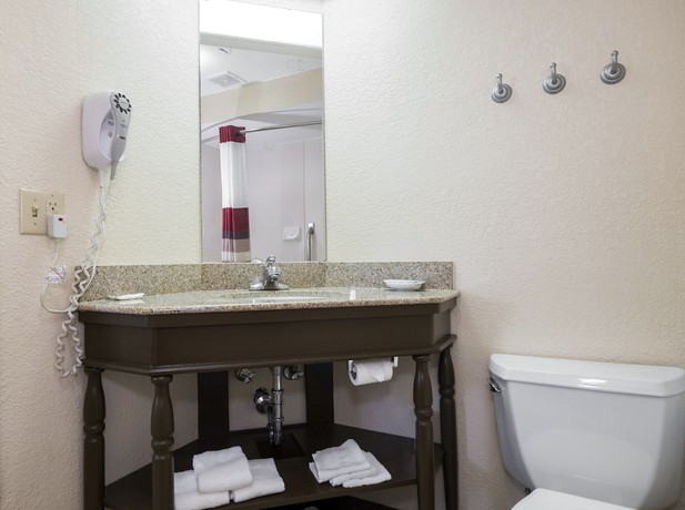 Imagen de la habitación del Hotel Red Roof Inn Ames. Foto 4