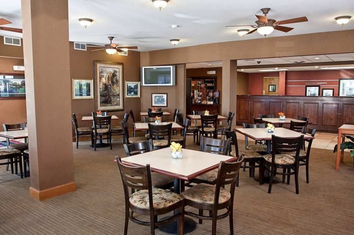 Imagen del bar/restaurante del Hotel Red Roof Inn Augusta - Washington Road. Foto 2