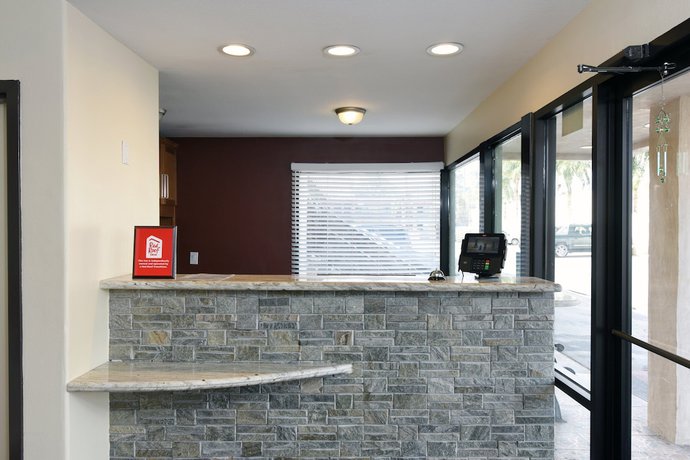 Imagen de los interiores del Hotel Red Roof Inn Bakersfield. Foto 19