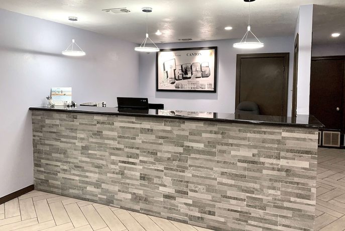 Imagen de los interiores del Hotel Red Roof Inn Canton, TX. Foto 9