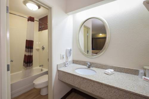 Imagen de la habitación del Hotel Red Roof Inn Cincinnati - Sharonville. Foto 3