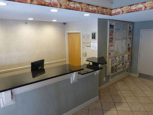 Imagen de la habitación del Hotel Red Roof Inn Clifton Park. Foto 9