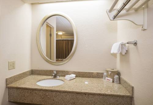 Imagen de la habitación del Hotel Red Roof Inn Columbia East - Fort Jackson. Foto 11