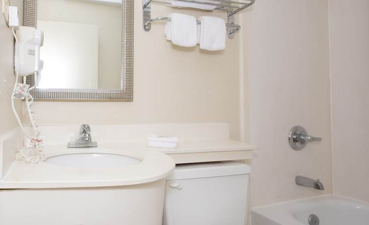 Imagen de la habitación del Hotel Red Roof Inn Columbus - Ohio State Fairgrounds. Foto 16