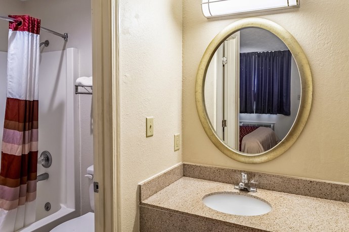 Imagen de la habitación del Hotel Red Roof Inn Columbus - Taylorsville/ Edinburgh. Foto 6
