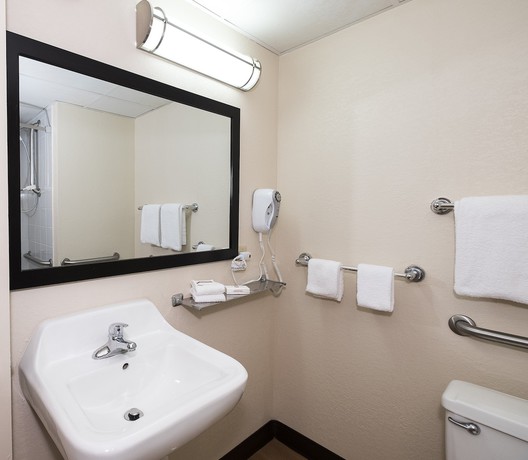 Imagen de la habitación del Hotel Red Roof Inn Cortland. Foto 15