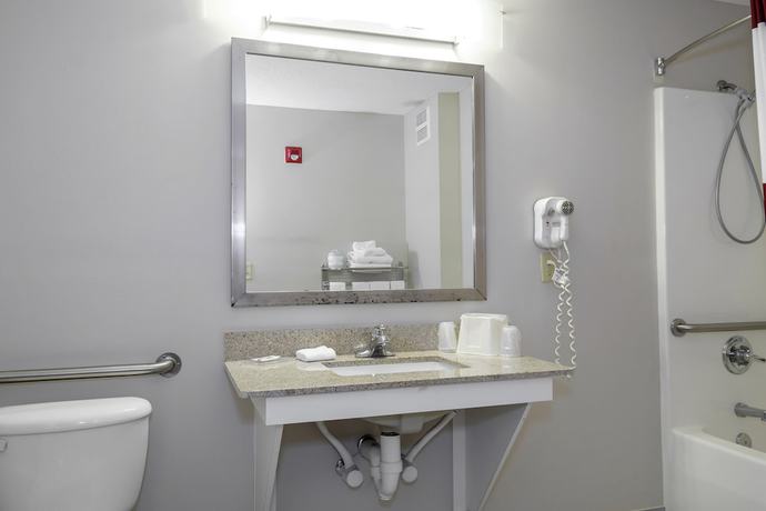 Imagen de la habitación del Hotel Red Roof Inn Defuniak Springs. Foto 7