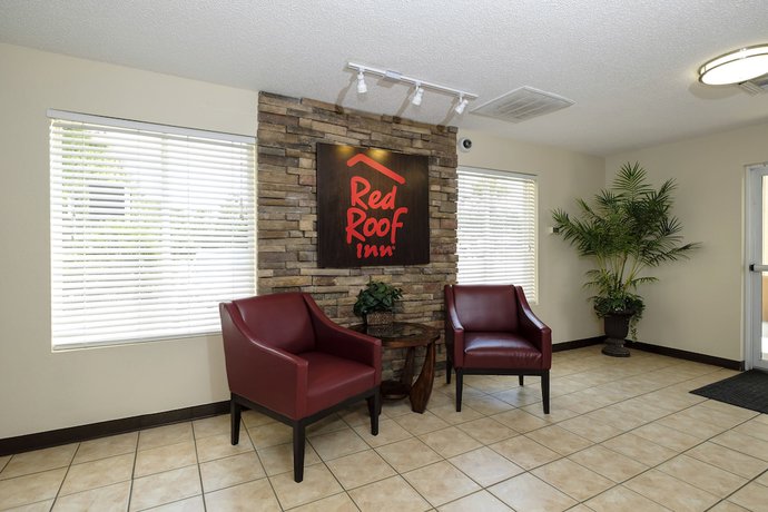 Imagen de los interiores del Hotel Red Roof Inn Defuniak Springs. Foto 19