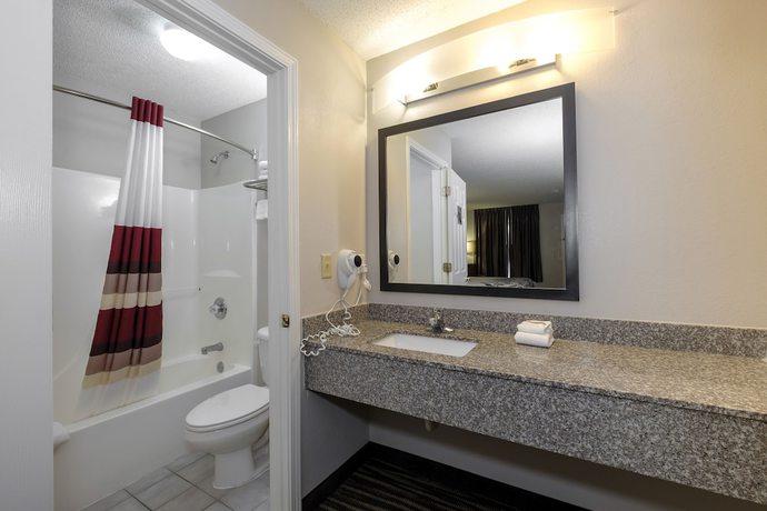 Imagen de la habitación del Hotel Red Roof Inn Defuniak Springs. Foto 15