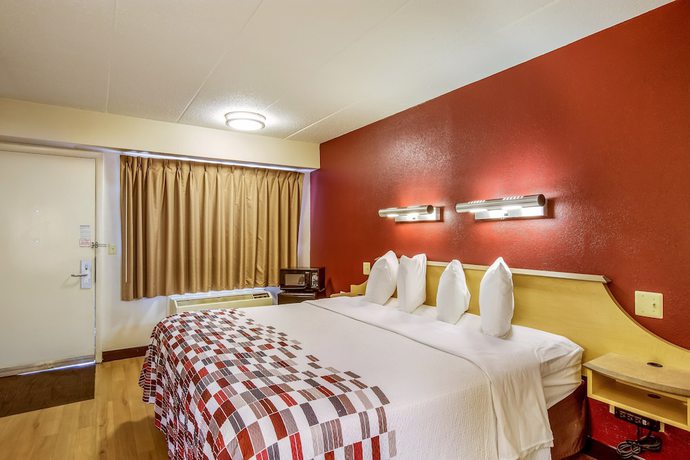 Imagen de la habitación del Hotel Red Roof Inn Detroit - Plymouth/ Canton. Foto 7
