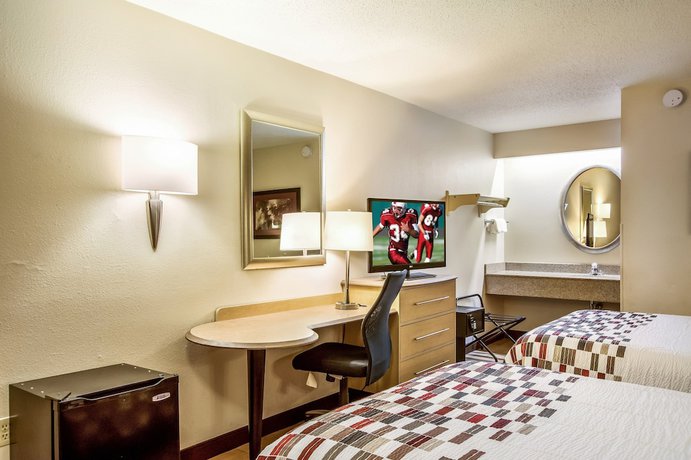 Imagen de la habitación del Hotel Red Roof Inn Detroit - Plymouth/ Canton. Foto 10