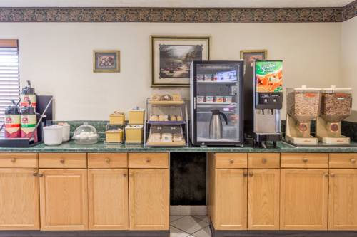 Imagen de la habitación del Hotel Red Roof Inn Edgewood. Foto 6