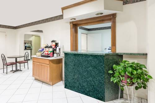 Imagen de la habitación del Hotel Red Roof Inn Edgewood. Foto 8