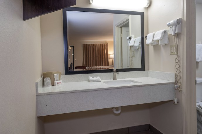 Imagen de la habitación del Hotel Red Roof Inn Fort Smith Downtown. Foto 11