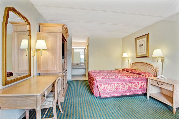 Imagen general del Hotel Red Roof Inn Fredericksburg North. Foto 3