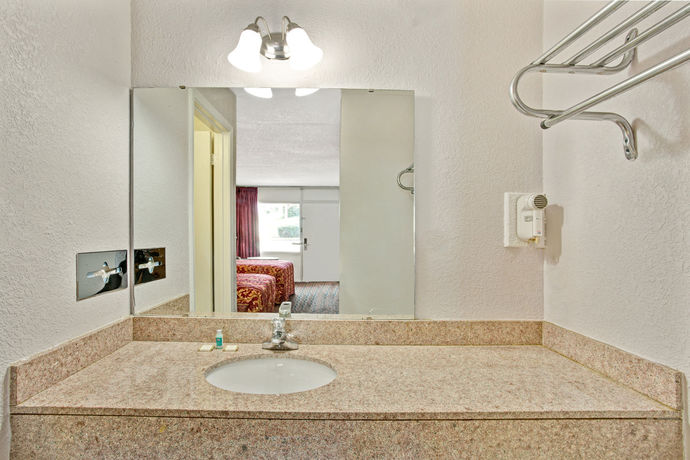 Imagen de la habitación del Hotel Red Roof Inn Fredericksburg North. Foto 8