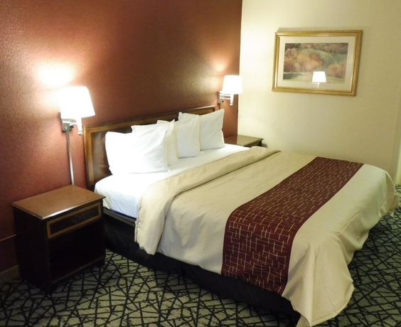 Imagen general del Hotel Red Roof Inn Fredericksburg South. Foto 1