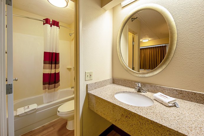 Imagen de la habitación del Hotel Red Roof Inn Greensboro Airport. Foto 12