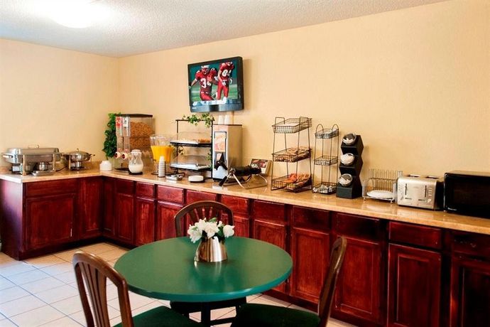 Imagen del bar/restaurante del Hotel Red Roof Inn Hardeeville. Foto 2