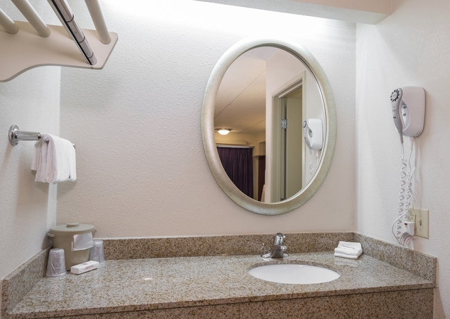 Imagen de la habitación del Hotel Red Roof Inn Hickory. Foto 17