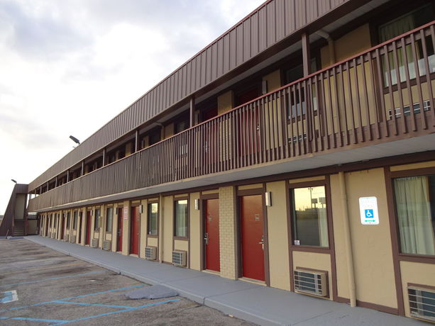 Imagen de los exteriores del Hotel Red Roof Inn Indianapolis - Castleton. Foto 6