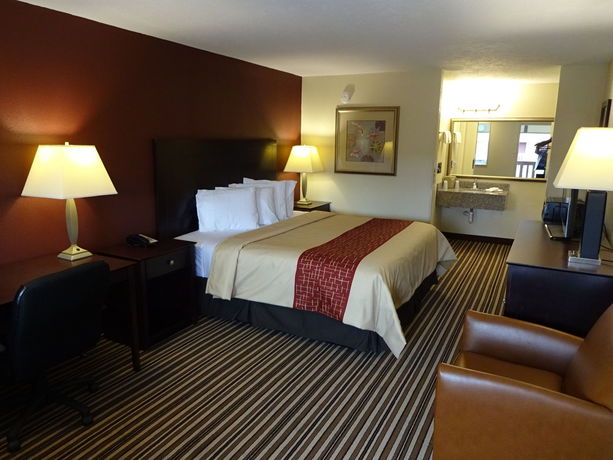 Imagen de los exteriores del Hotel Red Roof Inn Indianapolis - Castleton. Foto 7