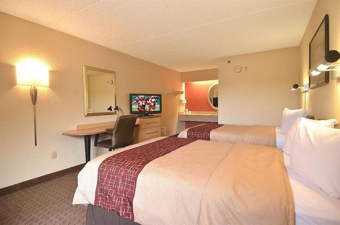 Imagen de los exteriores del Hotel Red Roof Inn Indianapolis North - College Park. Foto 6
