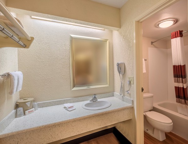 Imagen de la habitación del Hotel Red Roof Inn Indianapolis South. Foto 7