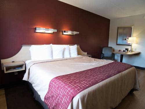Imagen de la habitación del Hotel Red Roof Inn Kalamazoo West - Western Michigan U. Foto 11