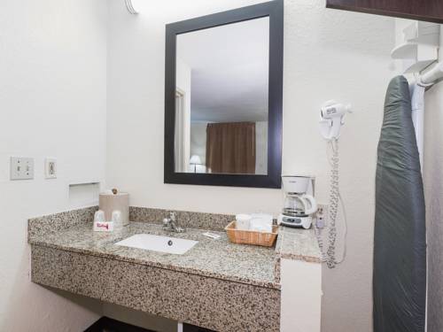 Imagen de la habitación del Hotel Red Roof Inn Kingsland. Foto 13