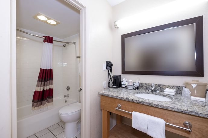 Imagen de la habitación del Hotel Red Roof Inn Knoxville North - Merchants Drive. Foto 4