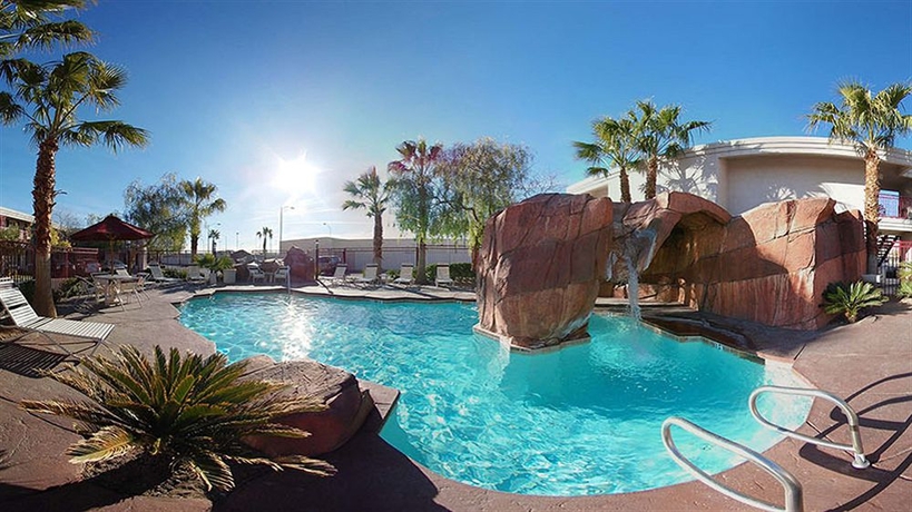 Imagen de la piscina del Hotel Red Roof Inn Las Vegas. Foto 13