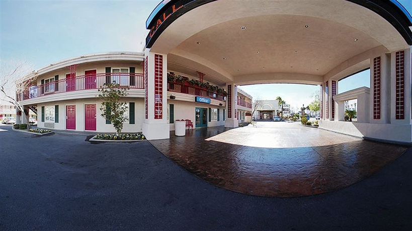 Imagen de los exteriores del Hotel Red Roof Inn Las Vegas. Foto 9