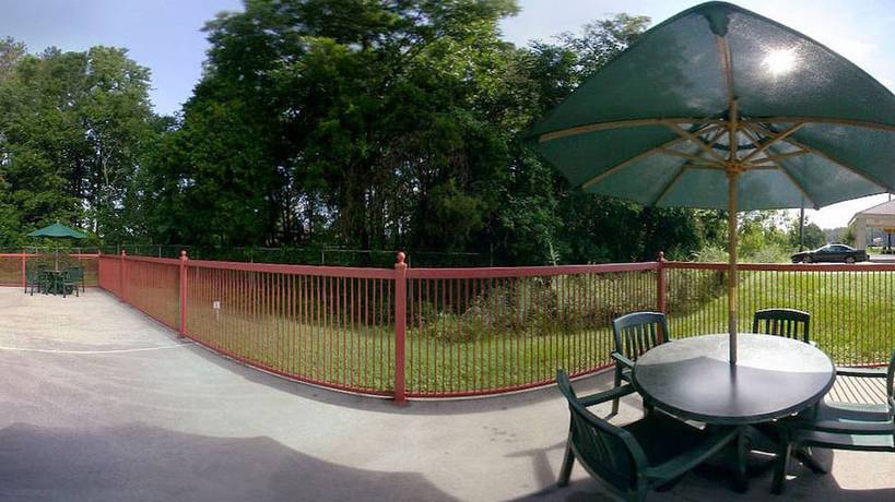 Imagen de los exteriores del Hotel Red Roof Inn Leeds. Foto 11