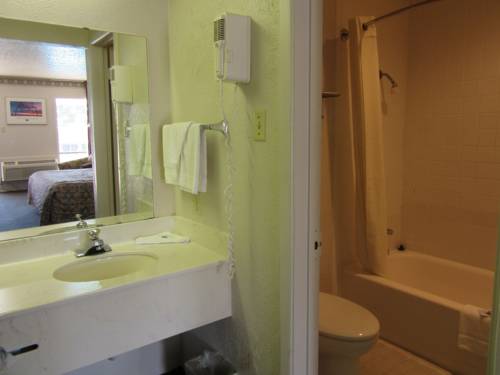Imagen de la habitación del Hotel Red Roof Inn Lewisville. Foto 3
