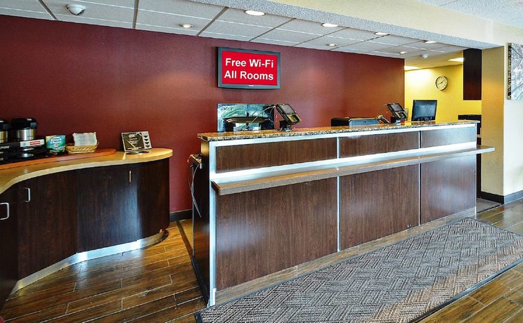 Imagen de los interiores del Hotel Red Roof Inn Louisville East - Hurstbourne. Foto 19