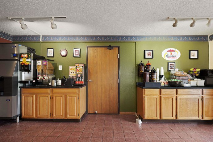 Imagen del bar/restaurante del Hotel Red Roof Inn Mansfield. Foto 3