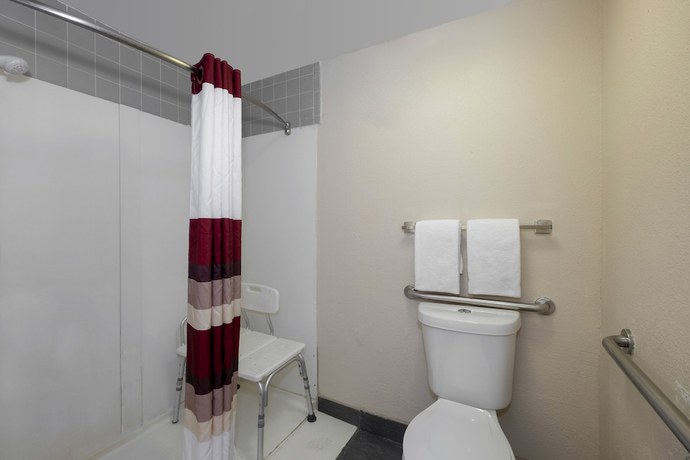 Imagen de la habitación del Hotel Red Roof Inn Marion, VA. Foto 17