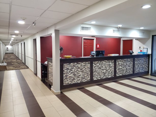 Imagen de los interiores del Hotel Red Roof Inn Martinsburg. Foto 16