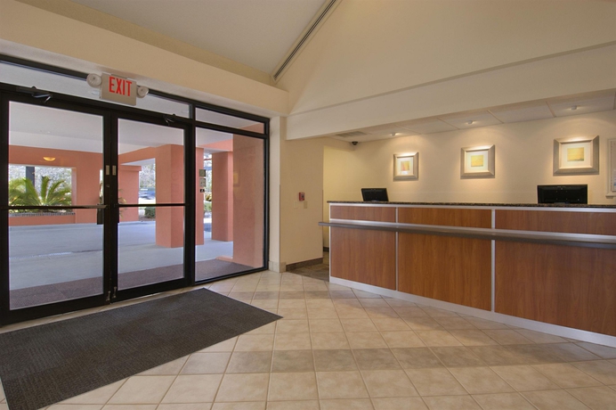 Imagen de los interiores del Hotel Red Roof Inn Myrtle Beach - Market Commons. Foto 15