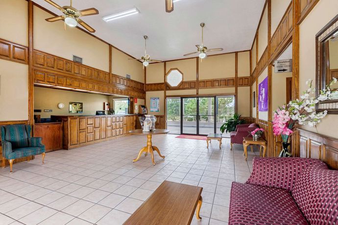 Imagen de los interiores del Hotel Red Roof Inn Nacogdoches. Foto 15