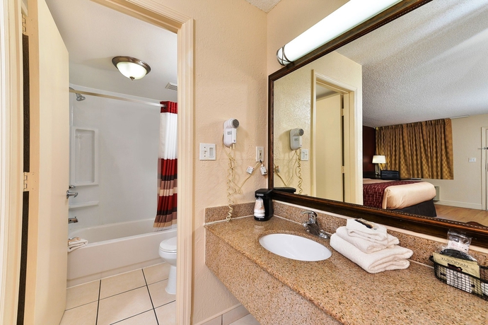 Imagen de la habitación del Hotel Red Roof Inn Orlando South - Florida Mall. Foto 7