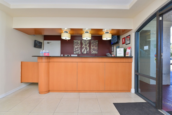 Imagen de los interiores del Hotel Red Roof Inn Orlando South - Florida Mall. Foto 14