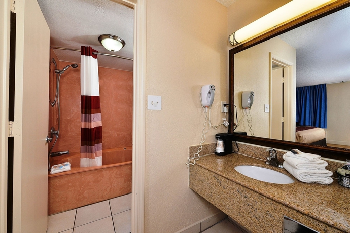 Imagen de la habitación del Hotel Red Roof Inn Orlando South - Florida Mall. Foto 13