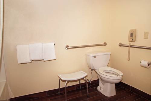Imagen de la habitación del Hotel Red Roof Inn Osage Beach - Lake Of The Ozarks. Foto 5