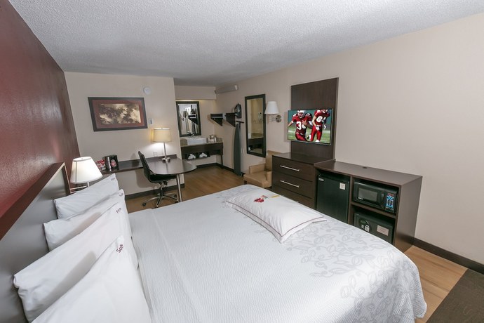 Imagen de la habitación del Hotel Red Roof Inn PLUS+ Chicago - Naperville. Foto 6
