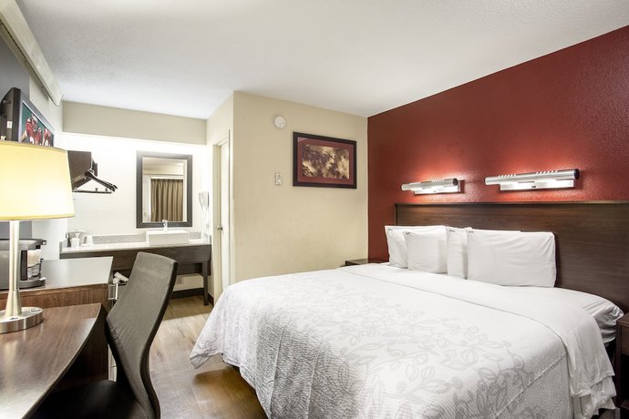 Imagen de la habitación del Hotel Red Roof Inn PLUS+ Chicago - Naperville. Foto 9