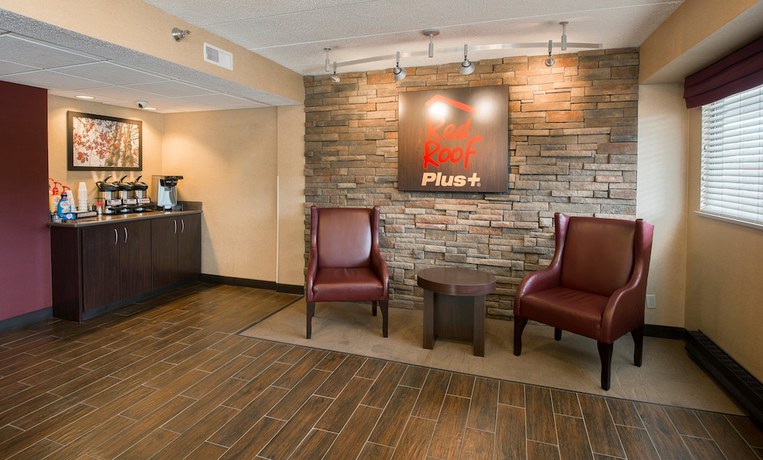 Imagen de los interiores del Hotel Red Roof Inn PLUS+ Chicago - Naperville. Foto 19