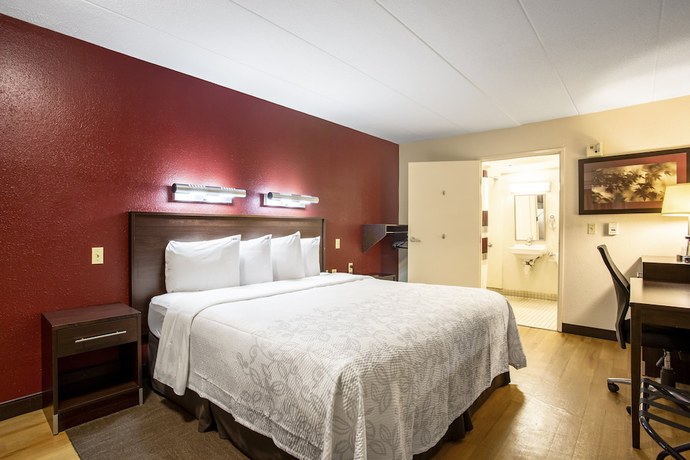 Imagen de la habitación del Hotel Red Roof Inn PLUS+ Chicago - Naperville. Foto 14