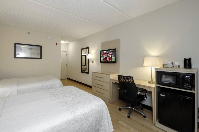 Imagen de la habitación del Hotel Red Roof Inn PLUS+ Gainesville. Foto 2